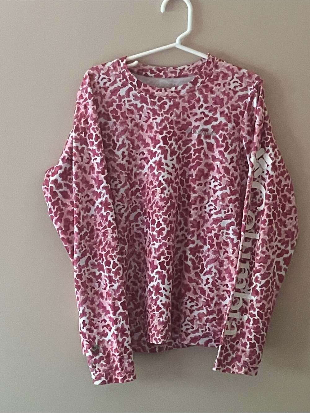 Girls Columbia Pink & White Camo Long Sleeve Omni-wick Shirt